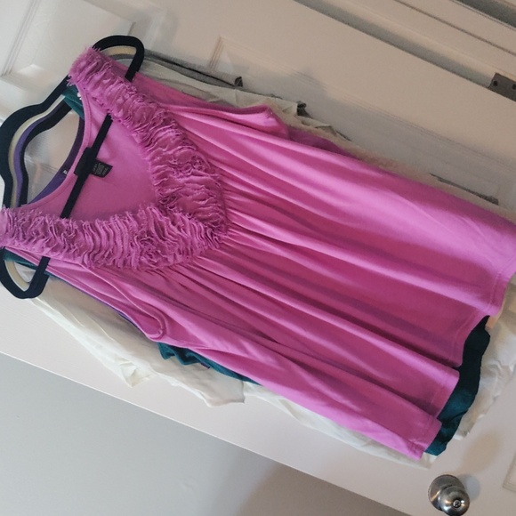 3 Tank Tops - Picture 9 of 13